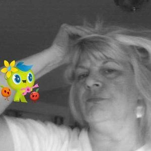 Meet your Posher, Debi